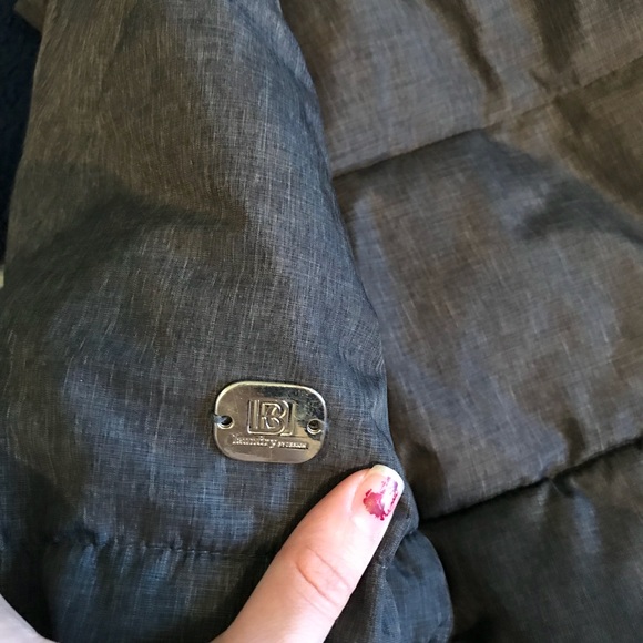 Puffer jacket with furry hood and buckle - Picture 5 of 5